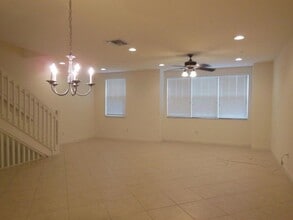 590 Amador Ln in West Palm Beach, FL - Building Photo - Building Photo