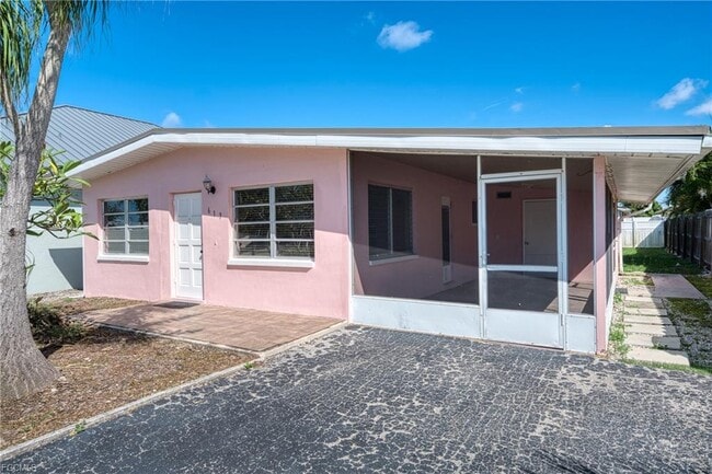 613 107th Ave N in Naples, FL - Building Photo - Building Photo