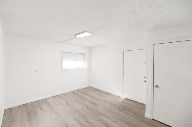 Stonewood Apartments in Springfield, MO - Building Photo - Building Photo