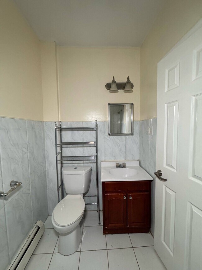 273 Verona Ave, Unit 2 in Newark, NJ - Building Photo - Building Photo