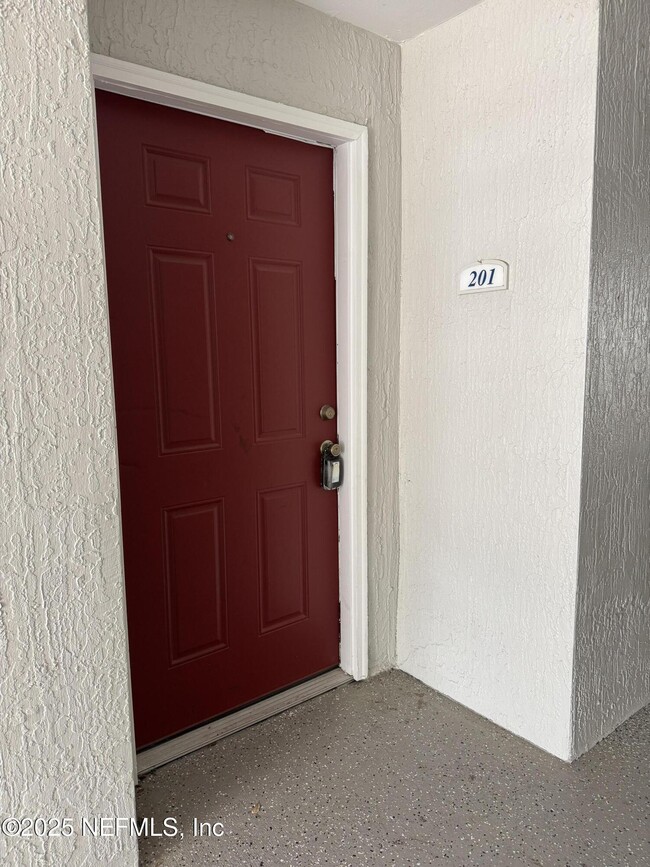 3591 Kernan Blvd S in Jacksonville, FL - Foto de edificio - Building Photo