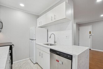 56 68th St in Guttenberg, NJ - Building Photo - Building Photo