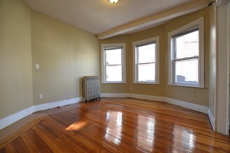 6 Haskell St, Unit 1d in Boston, MA - Building Photo - Building Photo