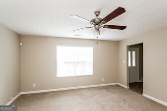 640 Windchase Pl in Lithonia, GA - Building Photo - Building Photo