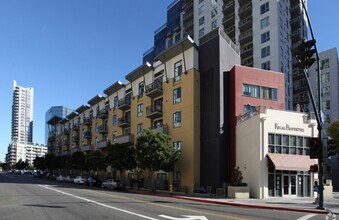 1277 Kettner Blvd, Unit @109 in San Diego, CA - Building Photo - Building Photo