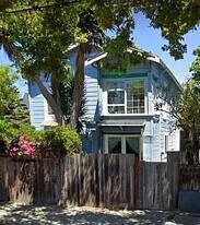 2411 8th St in Berkeley, CA - Building Photo