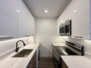 941 W Carmen Ave in Chicago, IL - Building Photo - Building Photo