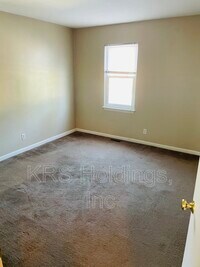 402 Britnie Ct photo'
