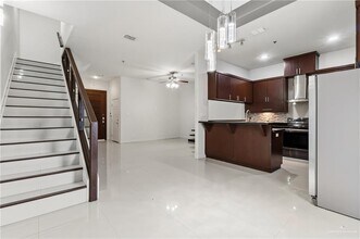 16 L S Rd in McAllen, TX - Building Photo - Building Photo