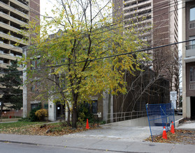 55C Bloor Yorkville Residences in Toronto, ON - Building Photo - Building Photo