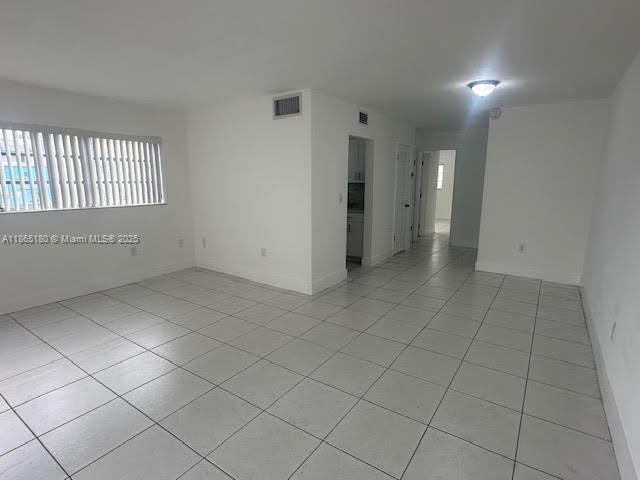 7370 SW 82nd St in Miami, FL - Building Photo - Building Photo