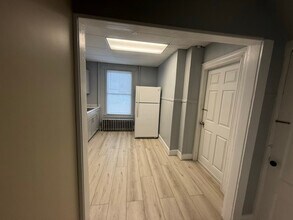 762 Main St in Westbrook, ME - Building Photo - Building Photo