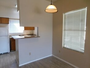 2407 W Slaughter Ln, Unit D in Austin, TX - Building Photo - Building Photo