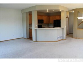 2407 Eagle Trace Ln in Woodbury, MN - Building Photo - Building Photo