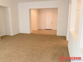 4804 Aviara Dr in Bakersfield, CA - Building Photo - Building Photo