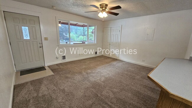 12906 Lake City Blvd SW in Lakewood, WA - Building Photo - Building Photo