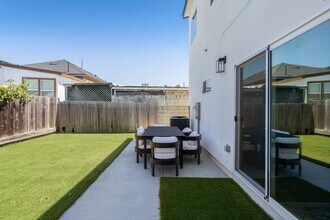 6237 Hobart St in San Diego, CA - Building Photo - Building Photo