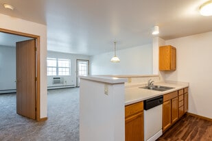 Algonquin Manor in Brown Deer, WI - Building Photo