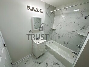 2153 W Grange Ave in Philadelphia, PA - Building Photo - Building Photo