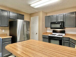 5065 W 3440 S in West Valley City, UT - Building Photo - Building Photo