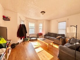205 Hillside St, Unit Unit 1 in Boston, MA - Building Photo