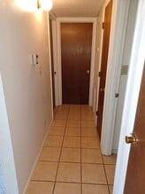 675 Portis St, Unit 675 - 14 in Ste Genevieve, MO - Foto de edificio - Building Photo