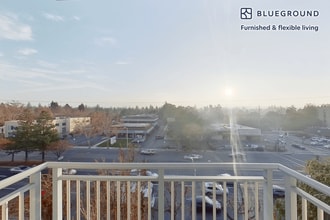 2400 W El Camino Real in Mountain View, CA - Building Photo - Building Photo