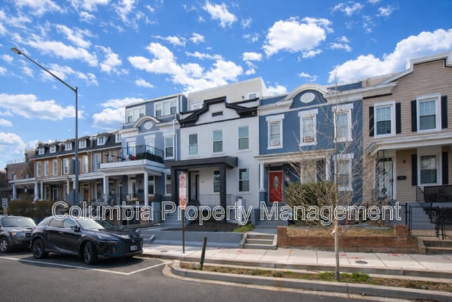 property at 3552 Warder St NW