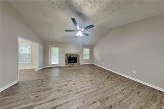 3013 Rockview Dr in Loganville, GA - Building Photo - Building Photo