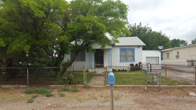 property at 303 E Country Club Rd