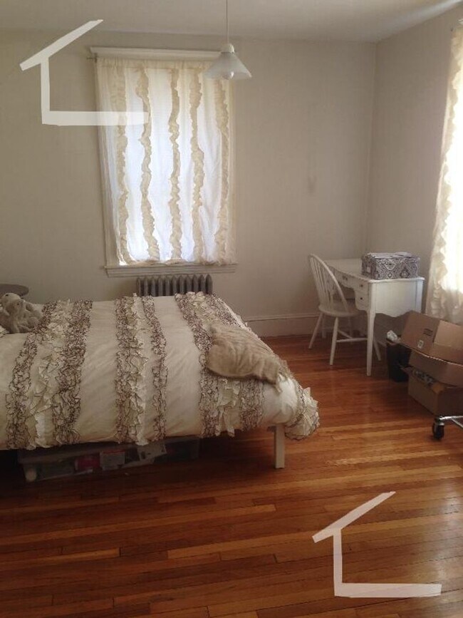 227 Freeman St in Brookline, MA - Building Photo - Building Photo