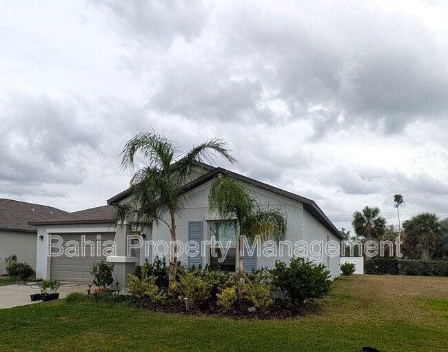 1066 Ocean Spray Dr in Ruskin, FL - Building Photo - Building Photo