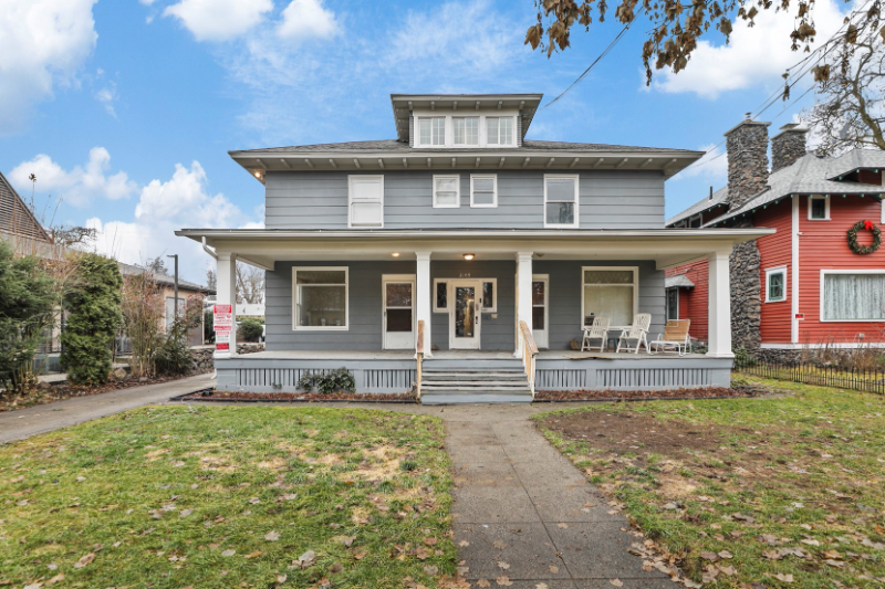 2109 W Pacific Ave, Unit A in Spokane, WA - Building Photo