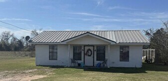 274 Summer Breeze St in Rusk, TX - Building Photo