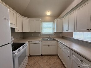 5919 Bilek Dr in Pensacola, FL - Building Photo - Building Photo