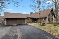 5460 Townsend Rd in Manlius, NY - Building Photo - Building Photo