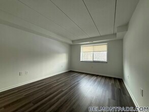 49 Hill Rd, Unit 35 in Belmont, MA - Building Photo - Building Photo