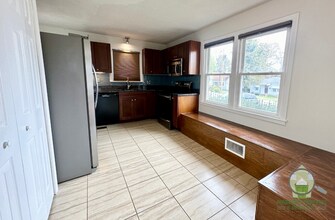 107 Sycamore Dr in Greenville, SC - Building Photo - Building Photo