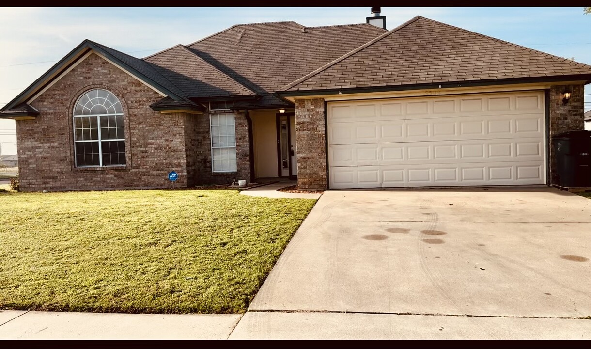 5508 Birdcreek Dr in Killeen, TX - Foto de edificio