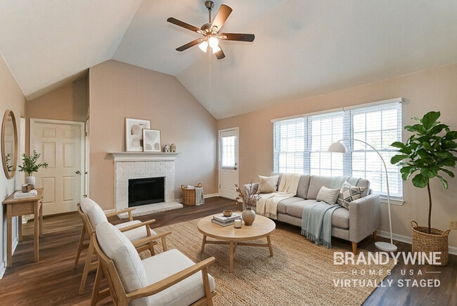 7800 Lowrance Rd in Memphis, TN - Building Photo - Building Photo