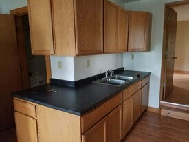 7 Mount St in Barre, VT - Building Photo