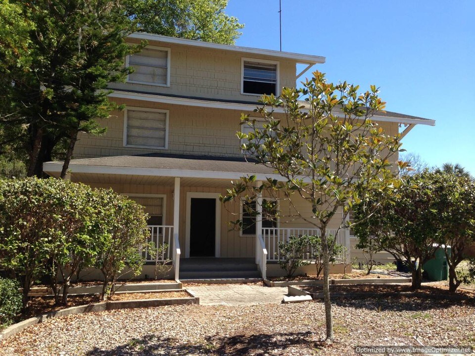119 N Orange Ave-Unit -119 A in DeLand, FL - Building Photo