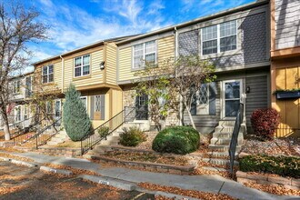 2635 E Nichols Cir in Centennial, CO - Building Photo - Building Photo