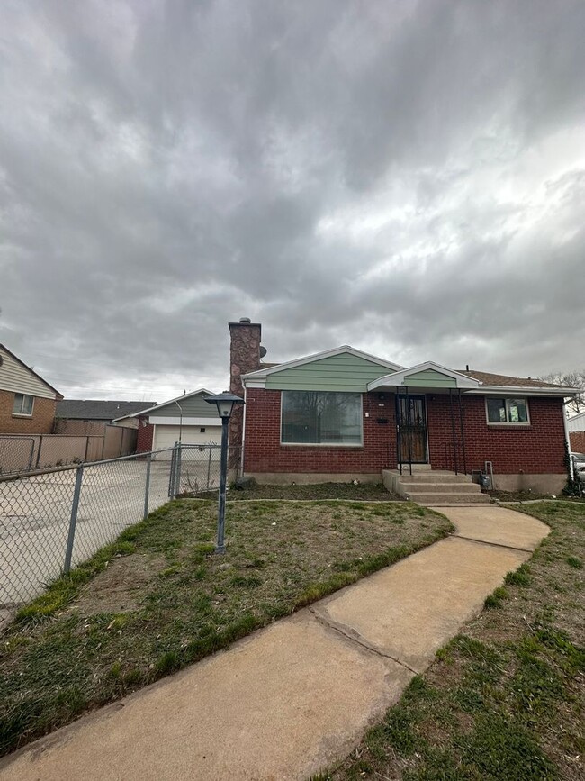 property at 171 W 350 N