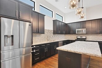 1810 Thompson St in Houston, TX - Building Photo - Building Photo