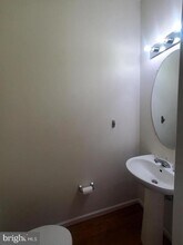 42801 Sykes Terrace in Chantilly, VA - Building Photo - Building Photo