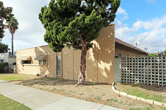 1915 E Wilson Ave in Orange, CA - Building Photo - Building Photo