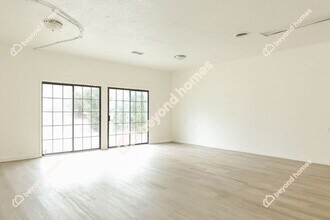245 Lake Dr Cir NE in Birmingham, AL - Building Photo - Building Photo