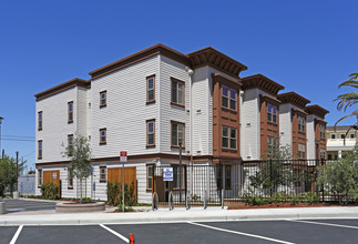 Berrellesa Palms in Martinez, CA - Building Photo - Building Photo