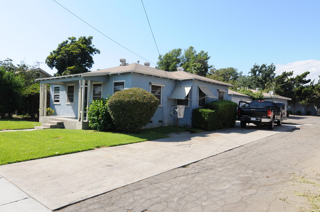 329 E Acacia St in Ontario, CA - Building Photo - Building Photo